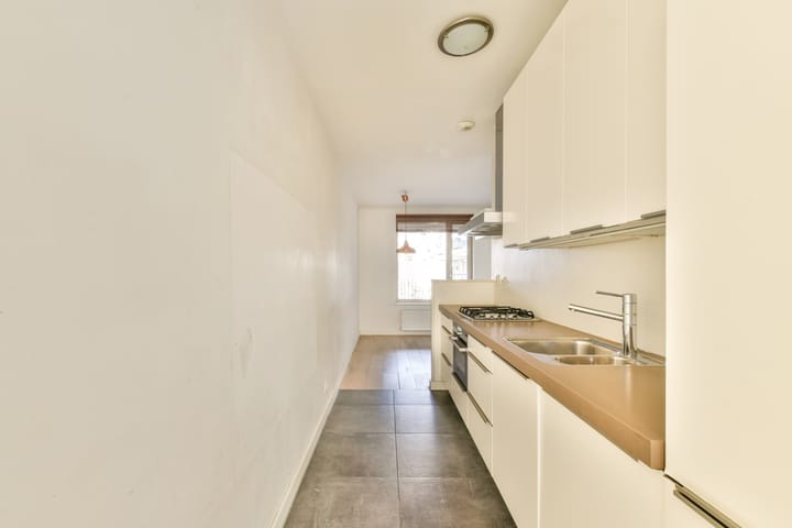 Foto 12 van Witte de Withstraat 1-A