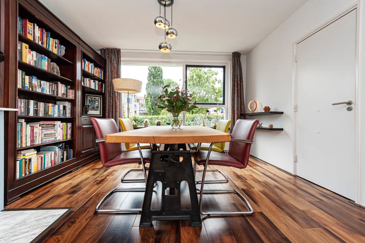 Foto 17 van de Postmeester 14