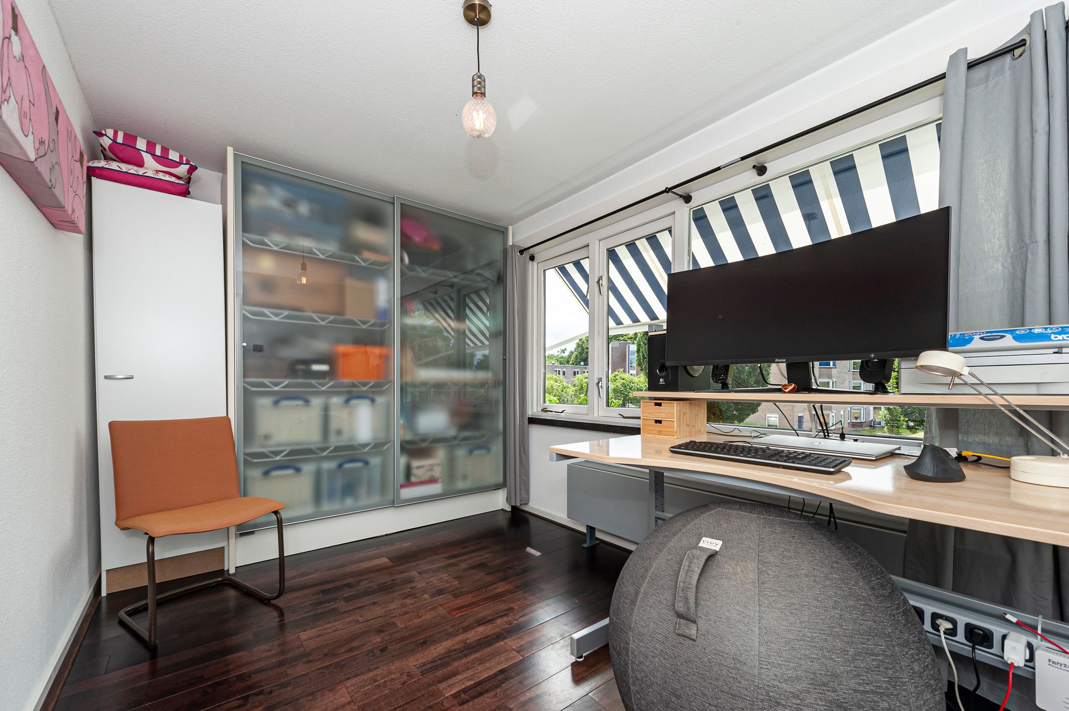 Foto 27 van de Postmeester 14