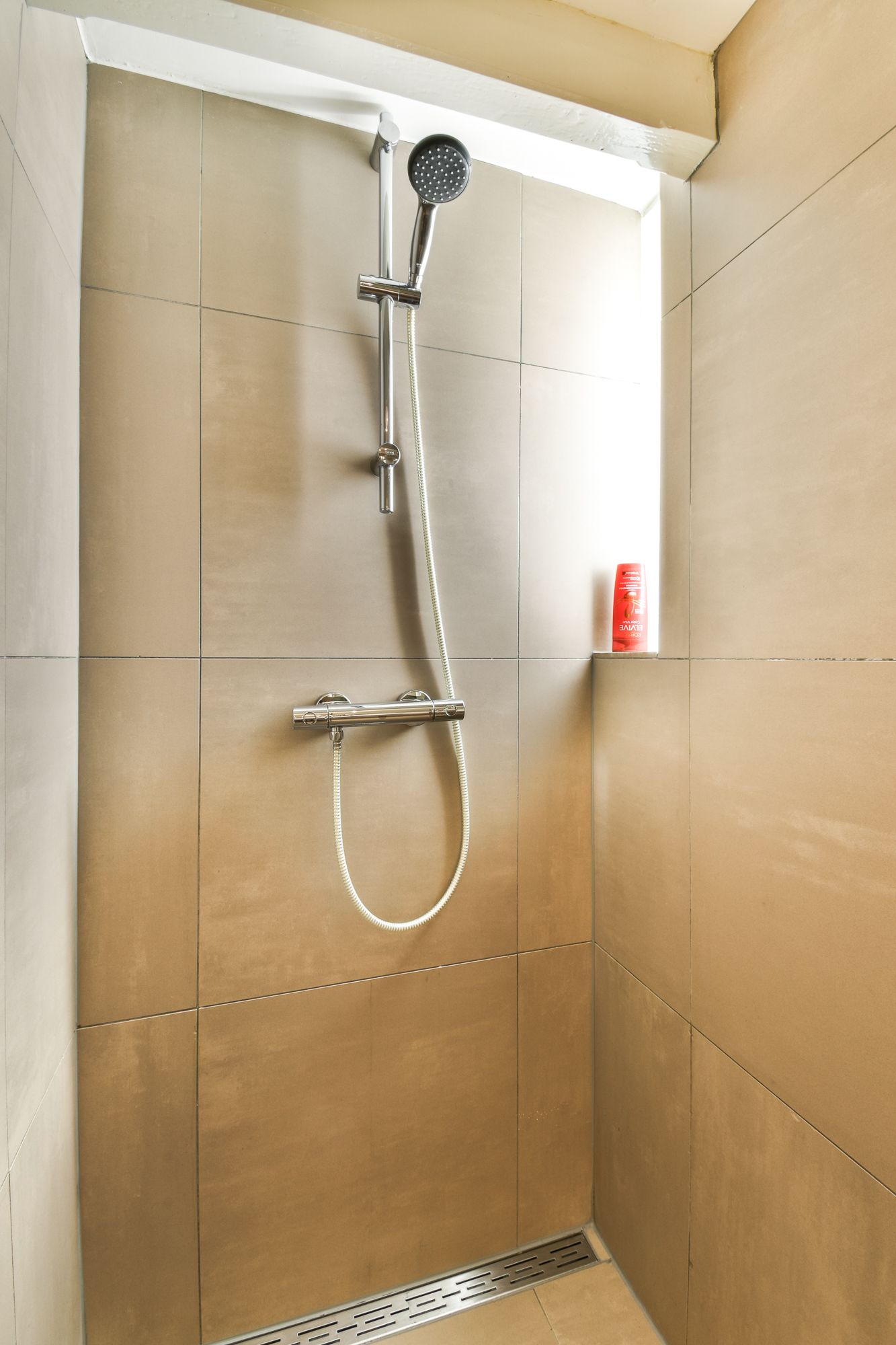 Foto 21 van Linnaeusparkweg 54-H