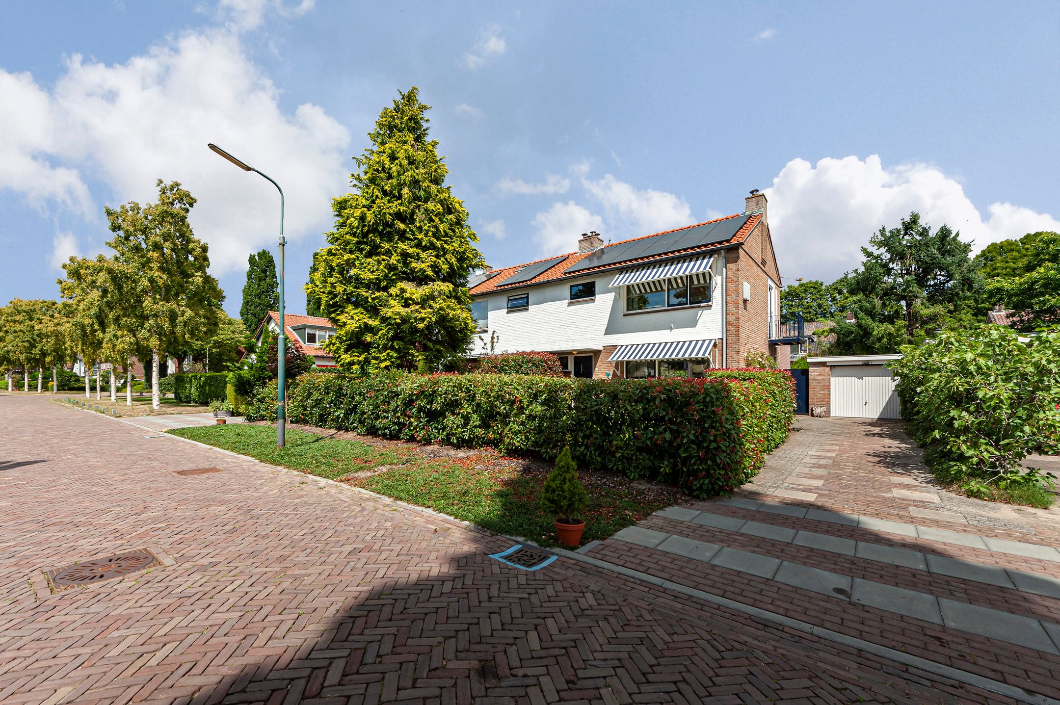 Foto 45 van de Postmeester 14