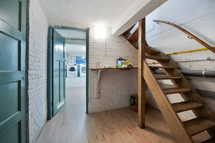 Photo 38 of Huygensweg 2