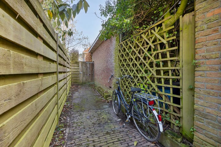 Photo 47 of Huygensweg 2