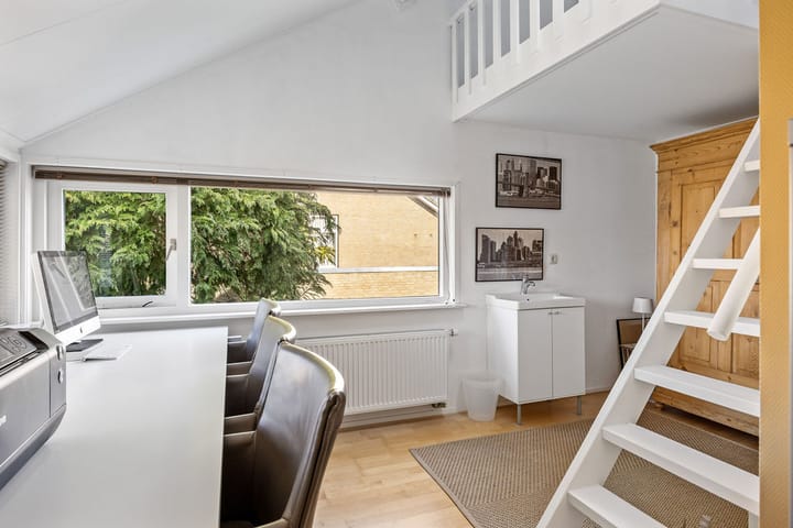 Foto 32 van Meeuwenlaan 75