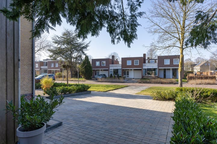 Foto 47 van Meeuwenlaan 75