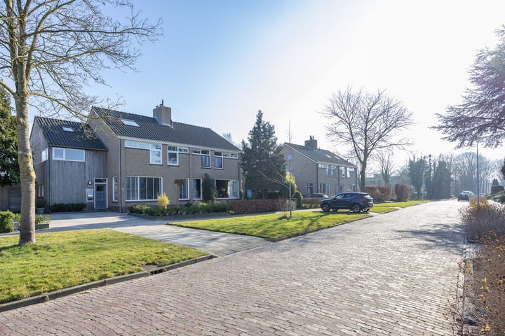 Foto 49 van Meeuwenlaan 75