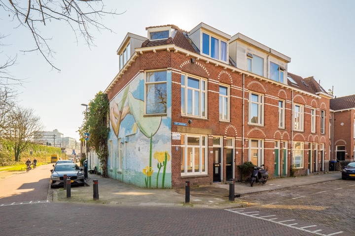 M.P. Lindostraat 45
