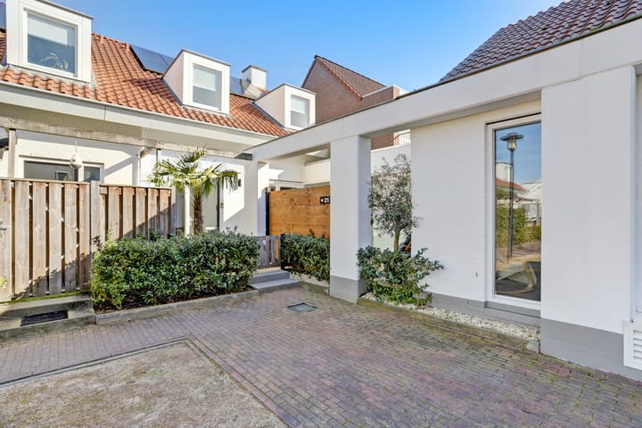 Photo 2 of Pater R.D. Kloegstraat 21