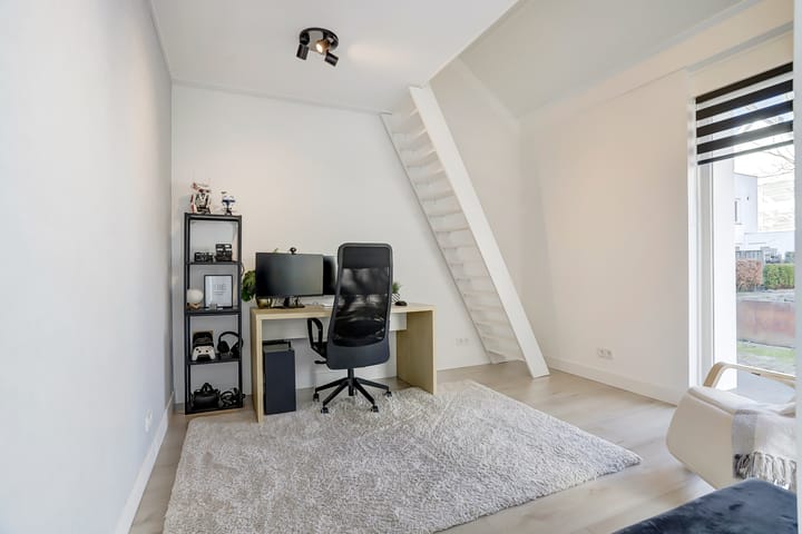 Photo 16 of Pater R.D. Kloegstraat 21