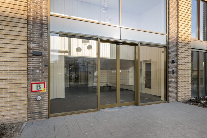 Foto 27 van Jaap van der Hoekplaats 74