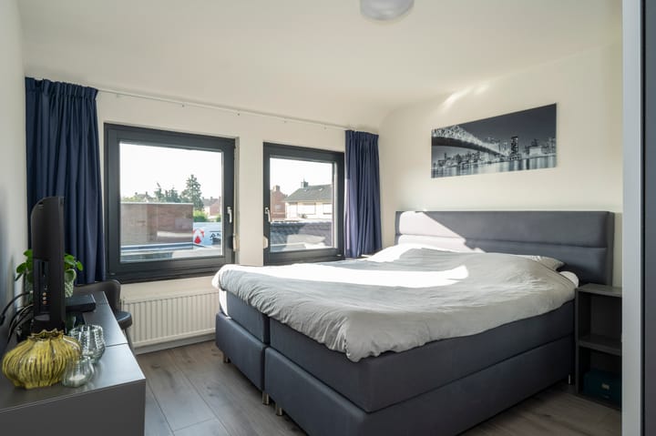 Foto 19 van Spoorstraat 3