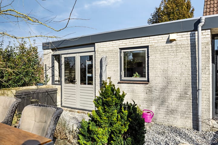 Foto 42 van Rietstraat 15