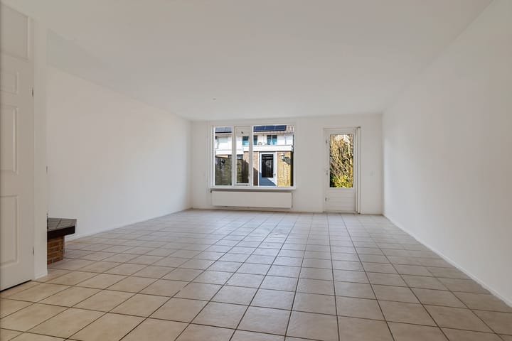 Foto 4 van Leeuwetand 83