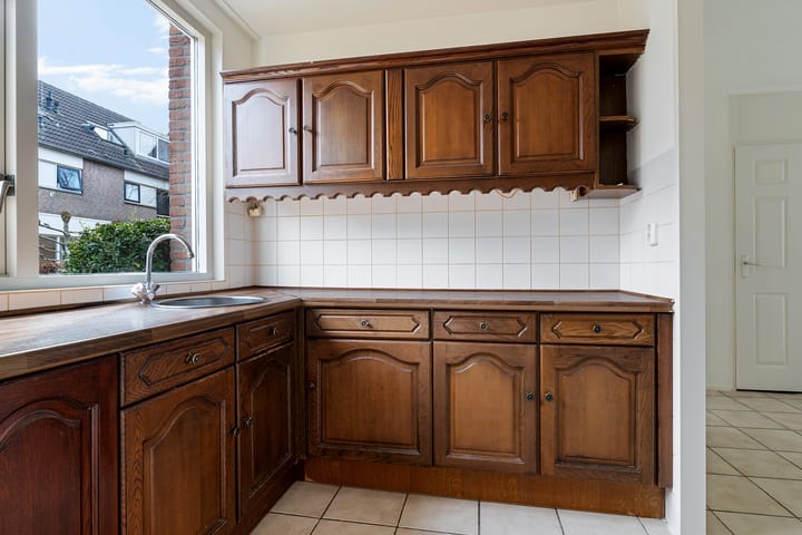 Foto 11 van Leeuwetand 83