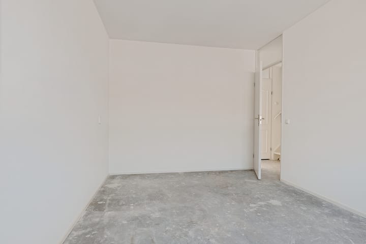 Foto 21 van Leeuwetand 83