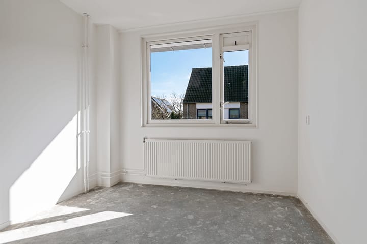 Foto 22 van Leeuwetand 83