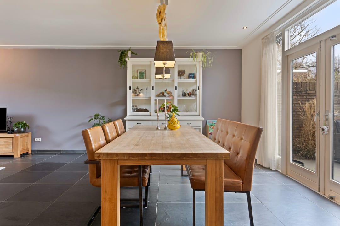 Photo 11 of Wolvespoor 13