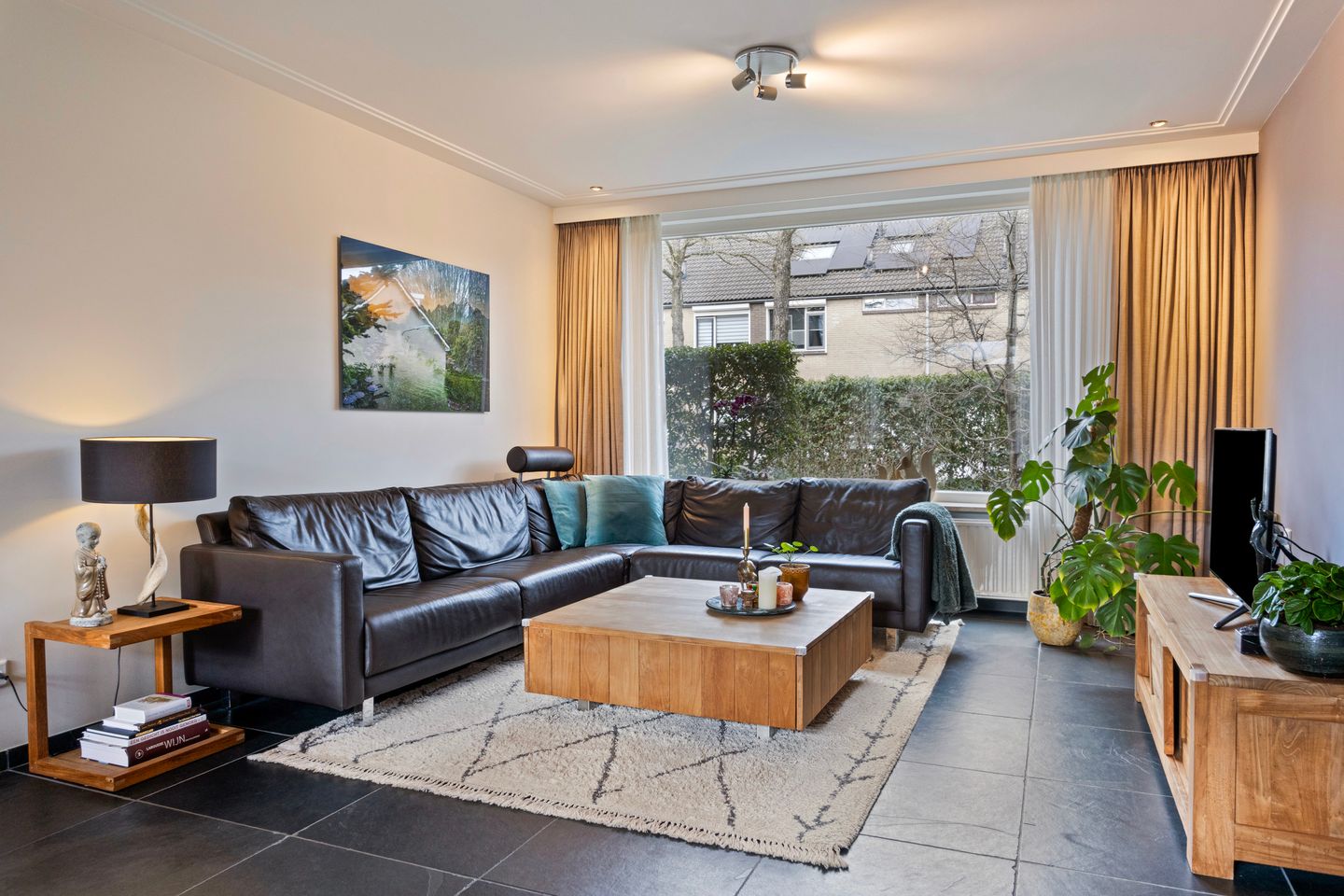 Photo 14 of Wolvespoor 13