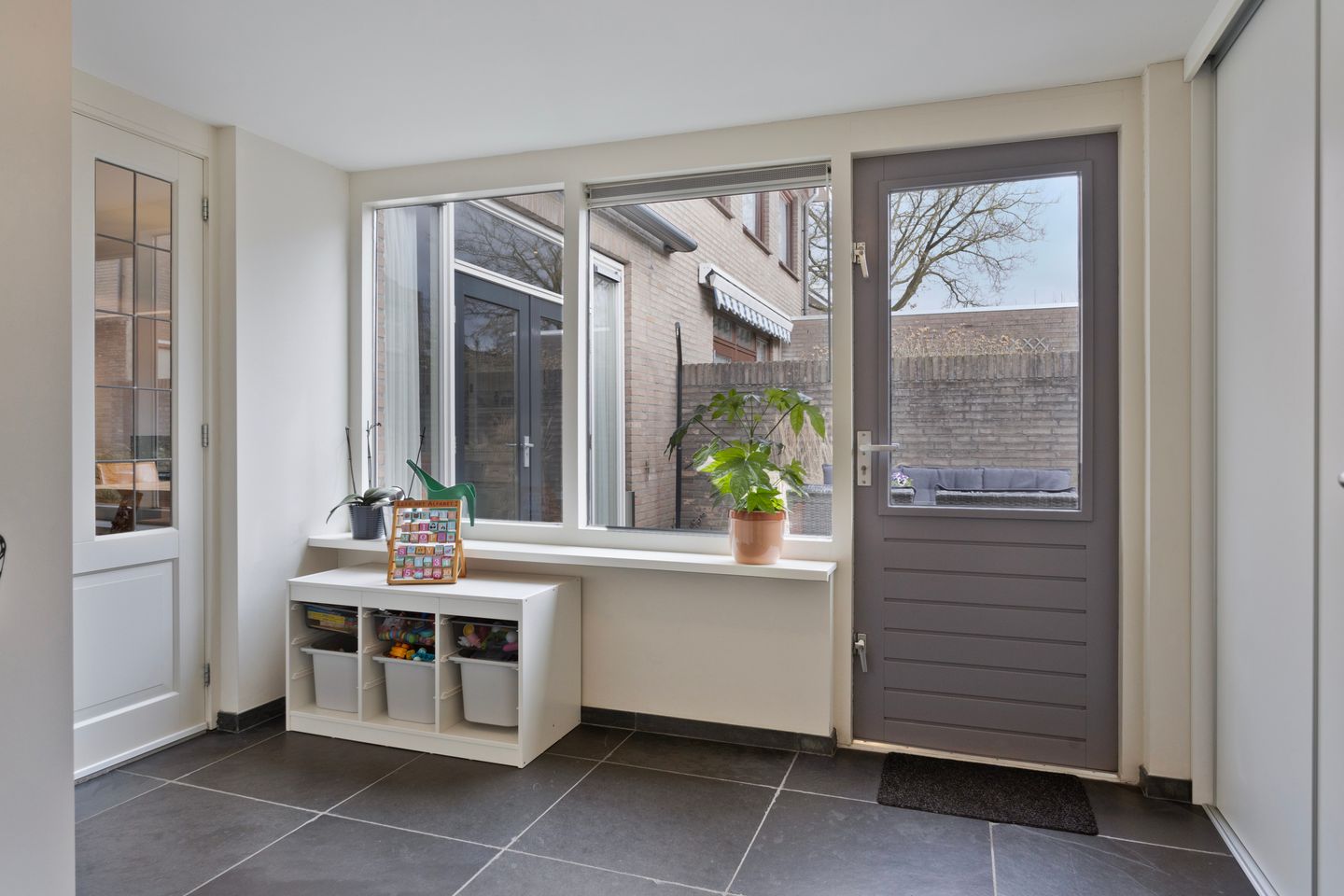 Photo 20 of Wolvespoor 13