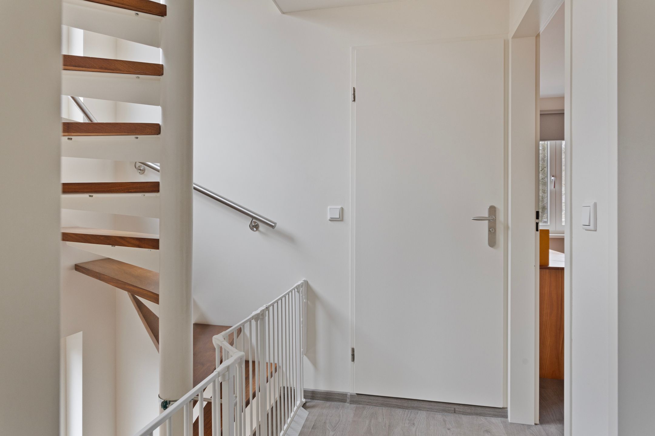 Photo 27 of Wolvespoor 13