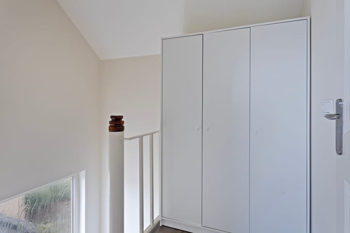 Photo 38 of Wolvespoor 13