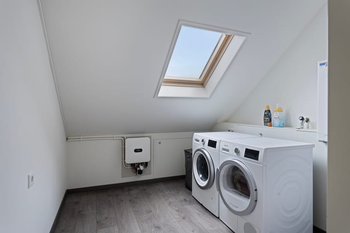 Photo 39 of Wolvespoor 13