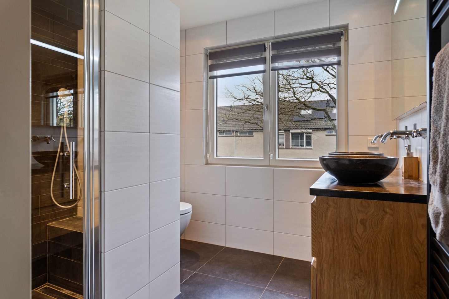 Photo 34 of Wolvespoor 13