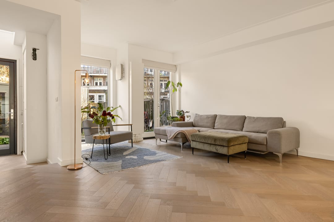 Photo 2 of Witte de Withstraat 22-AH