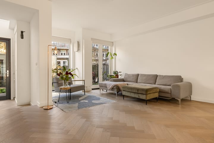 Photo 2 of Witte de Withstraat 22-AH