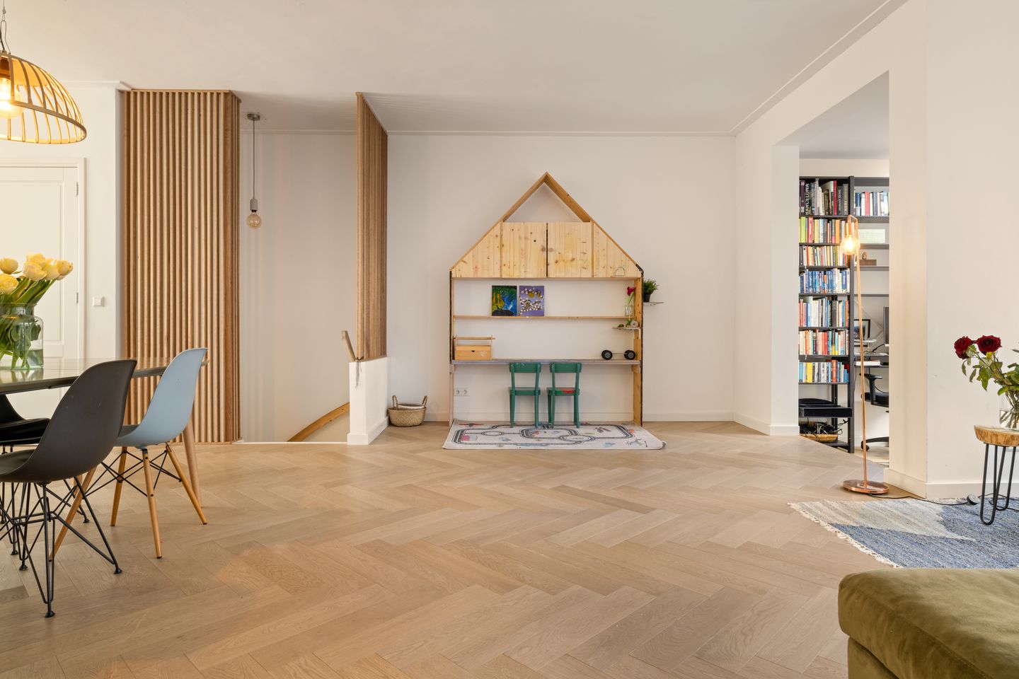 Photo 4 of Witte de Withstraat 22-AH