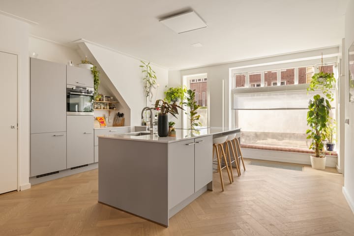 Photo 3 of Witte de Withstraat 22-AH