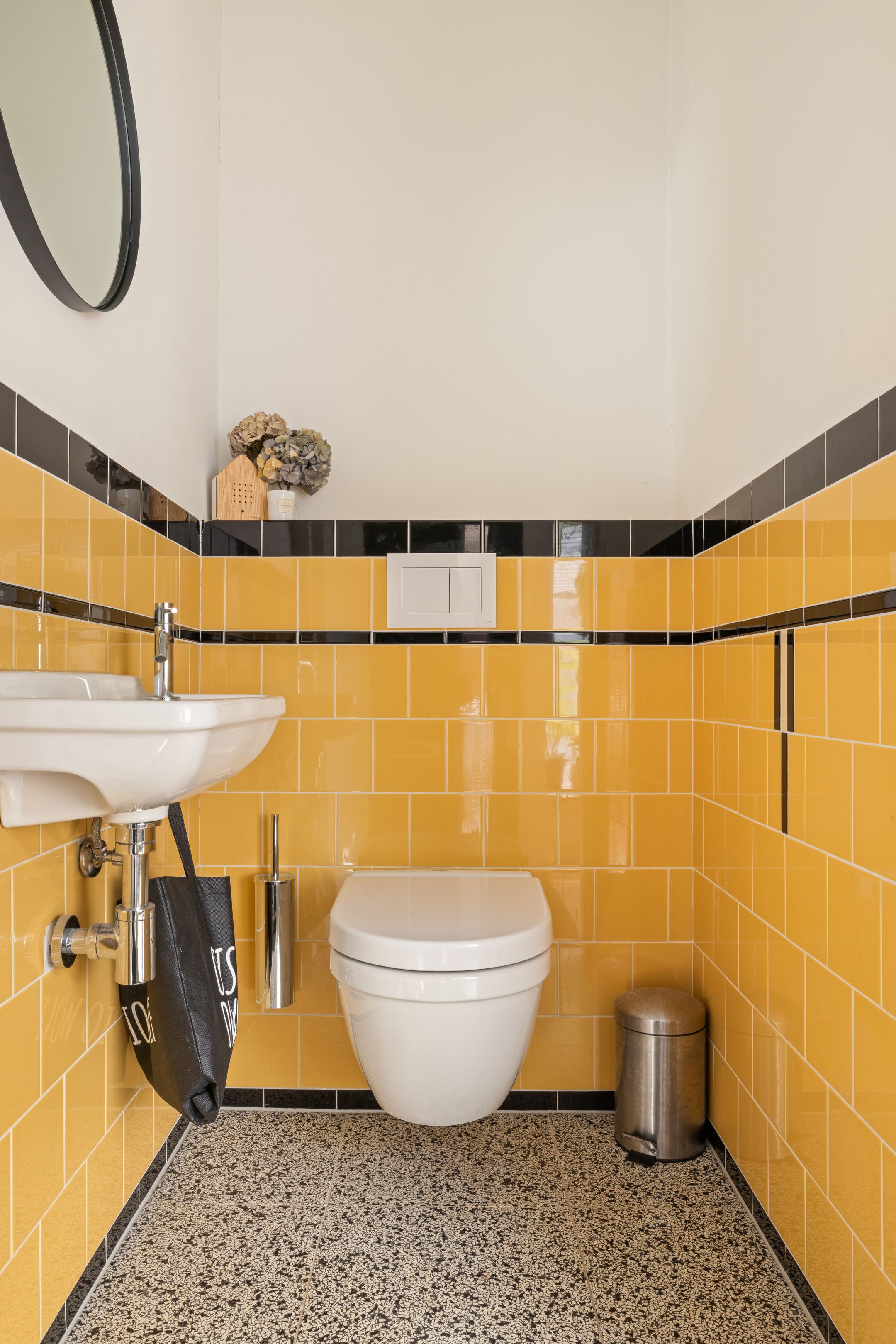 Photo 12 of Witte de Withstraat 22-AH