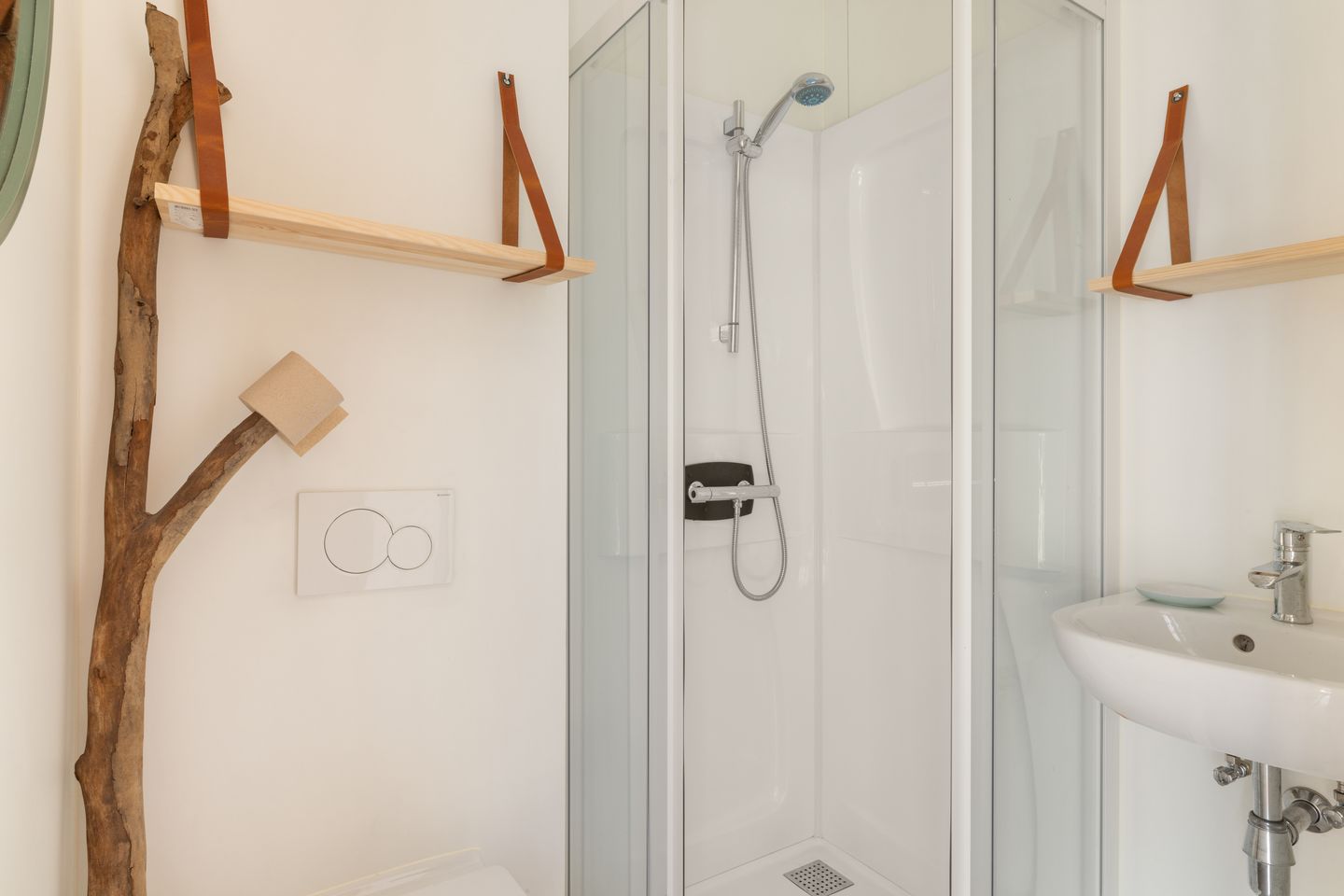 Photo 19 of Witte de Withstraat 22-AH