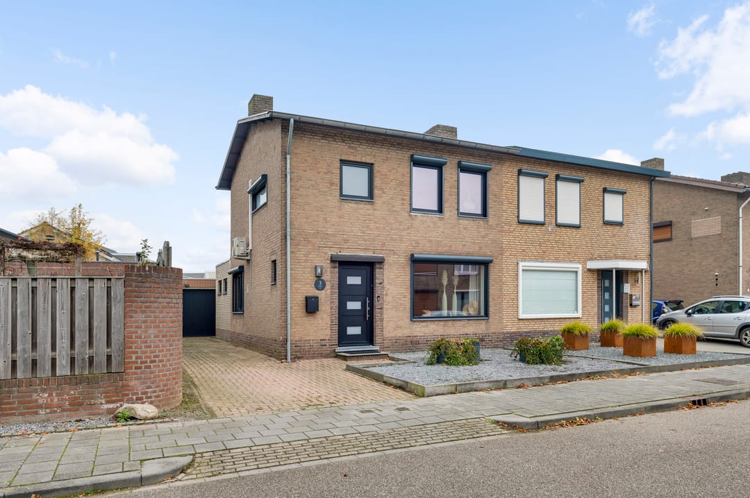 Foto 2 van Martensweg 3