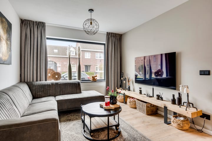 Foto 10 van Martensweg 3