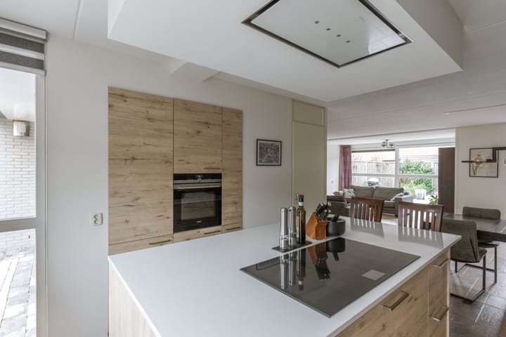 Photo 13 of Emil Noldestraat 9