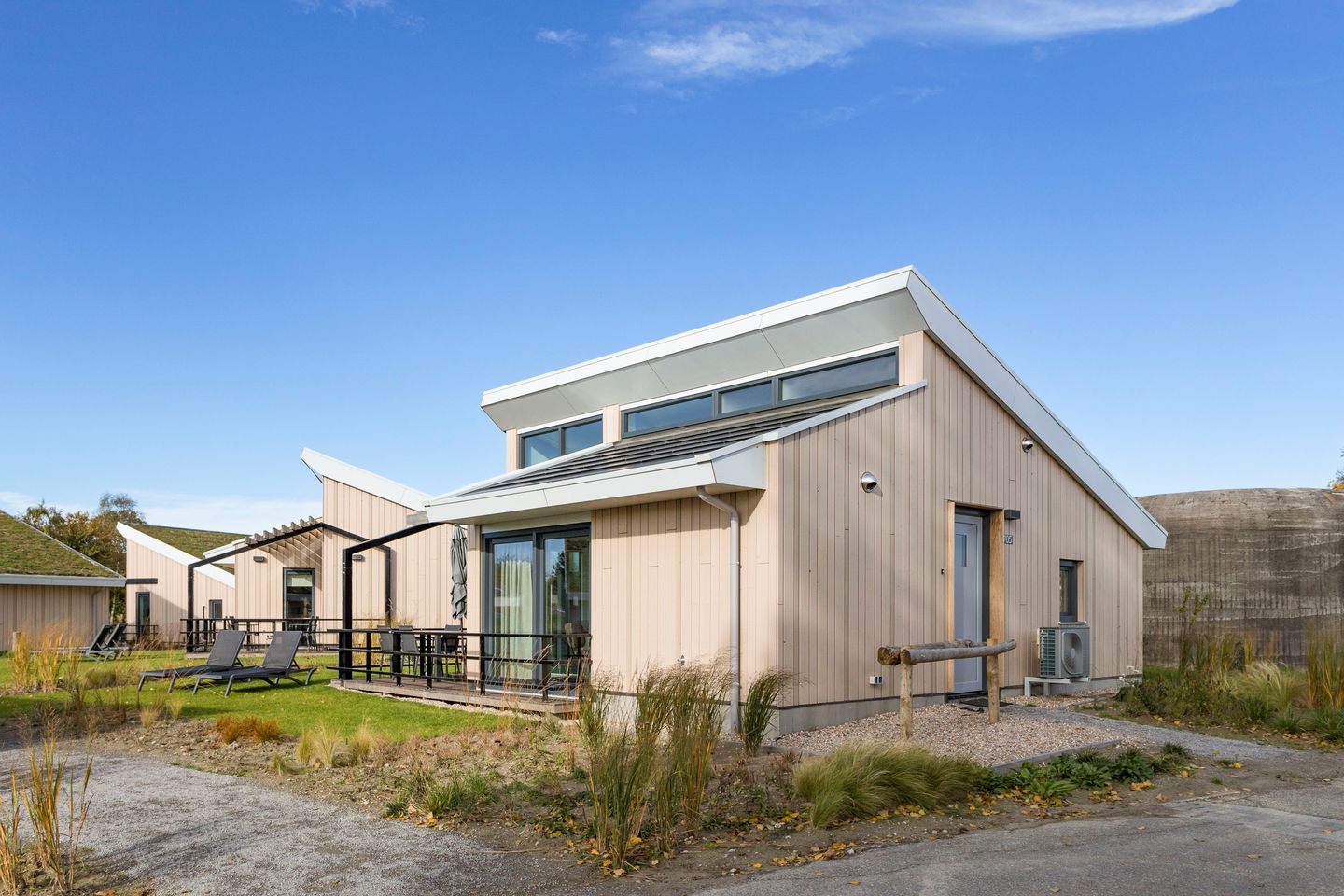 Foto 10 van Nieuwesluisweg 1-A705