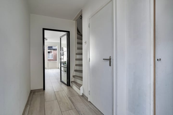 Foto 7 van Anna van Saksenstraat 17