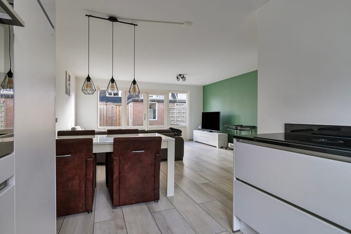 Foto 10 van Anna van Saksenstraat 17