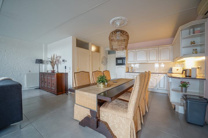 Photo 10 of Dorpsstraat 42-F