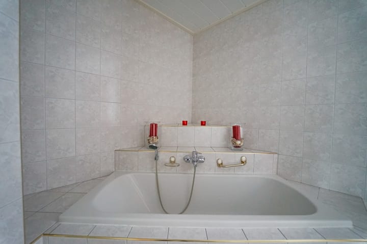 Photo 17 of Dorpsstraat 42-F