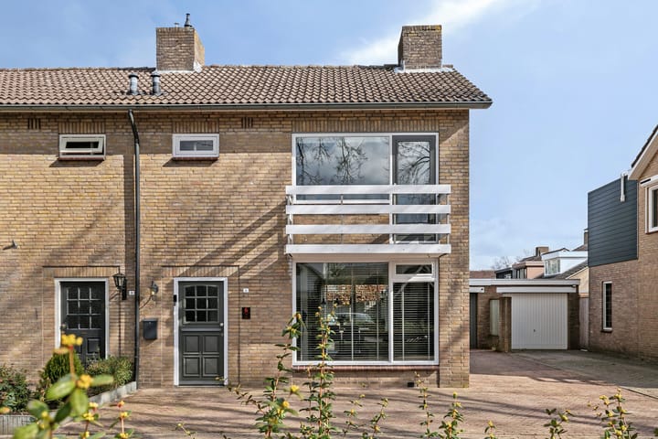 Foto 6 van Beneluxlaan 6