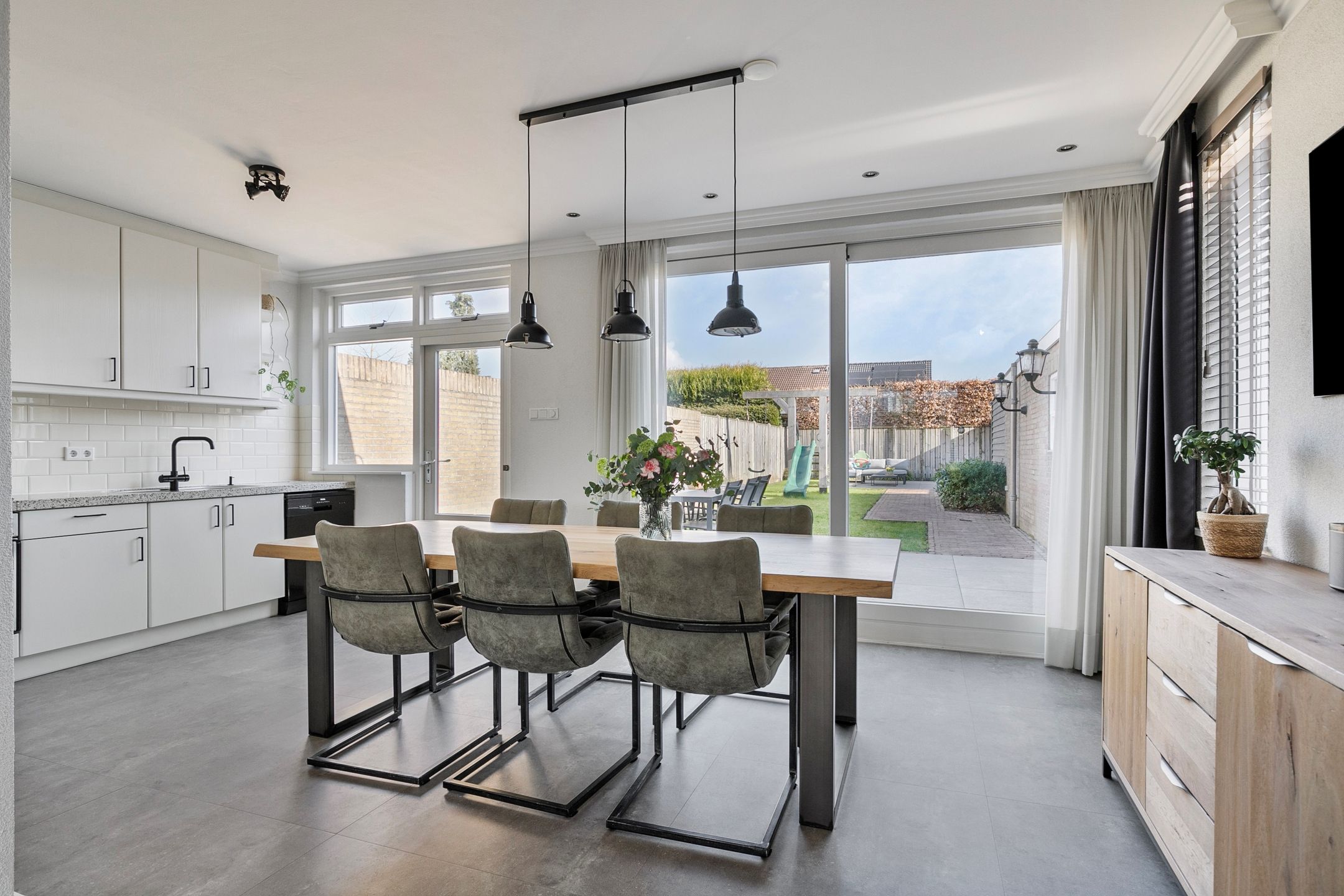 Foto 12 van Beneluxlaan 6