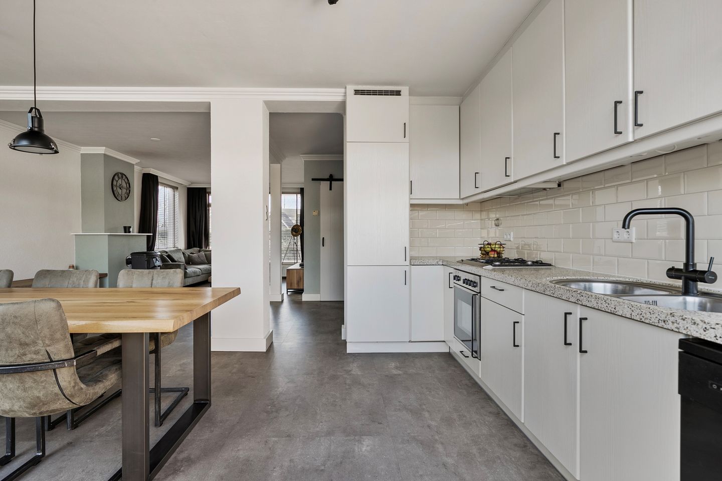 Foto 14 van Beneluxlaan 6