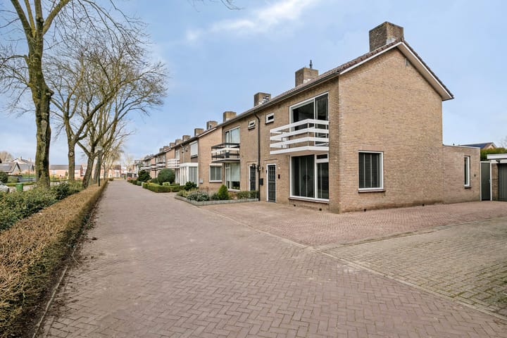 Foto 33 van Beneluxlaan 6