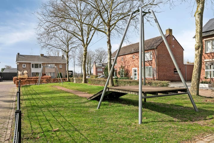 Foto 34 van Beneluxlaan 6