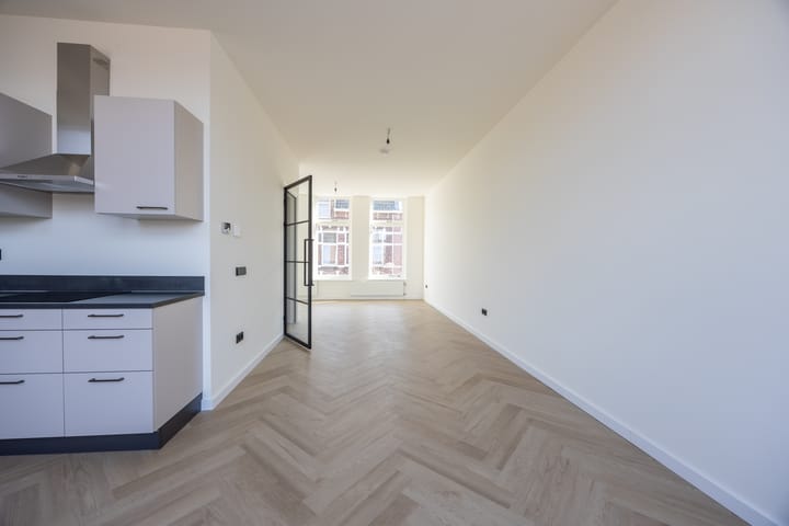 Foto 10 van Decimastraat 10-A