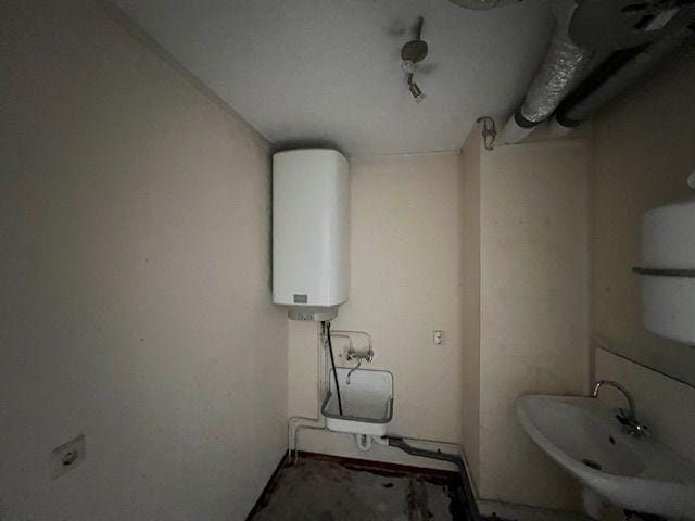 Photo 26 of Volmarijnstraat 9