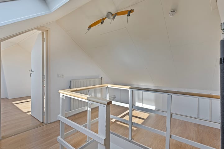 Photo 33 of Zagerstraat 12