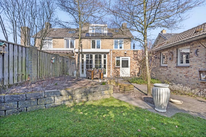 Photo 42 of Zagerstraat 12